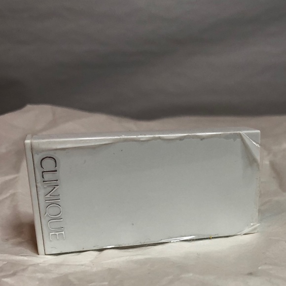 Clinique eyeshadow pallet duo - Picture 2 of 3